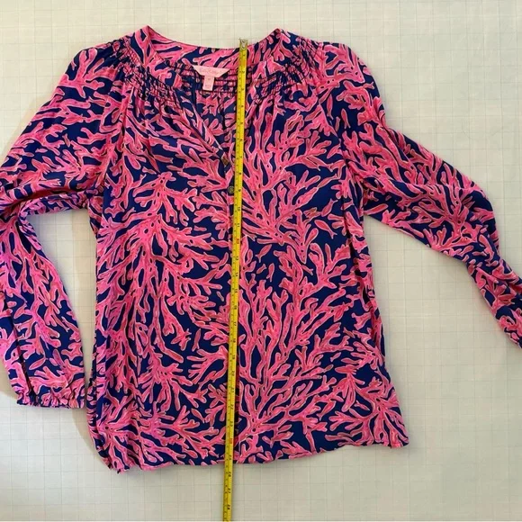 Lilly Pulitzer Vibrant Coral Print Elsa Blouse size medium 100% silk - Picture 5 of 7